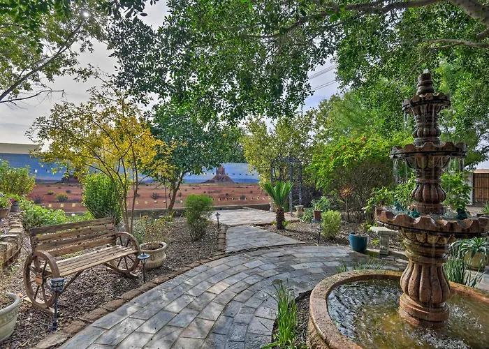 Rest Easy In Mesa! W/ Hot Tub & Shared Yard * Mesa