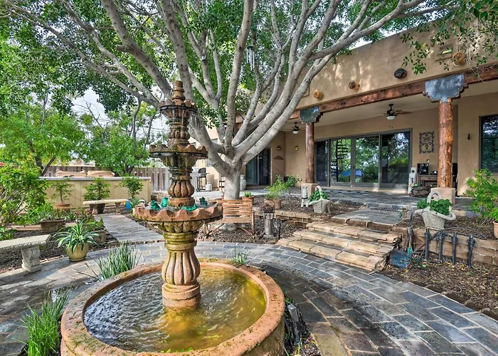 Rest Easy In Mesa! W/ Hot Tub & Shared Yard