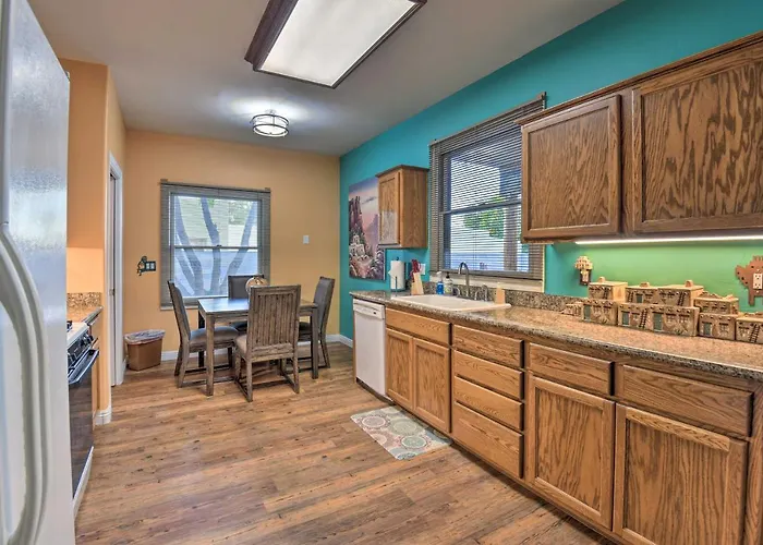 Ferienhaus Rest Easy In Mesa! W/ Hot Tub & Shared Yard *