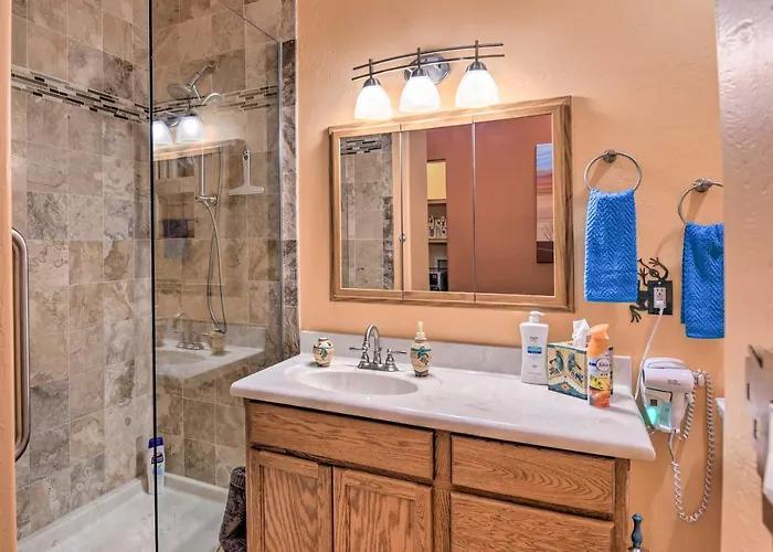 Ferienhaus Rest Easy In Mesa! W/ Hot Tub & Shared Yard